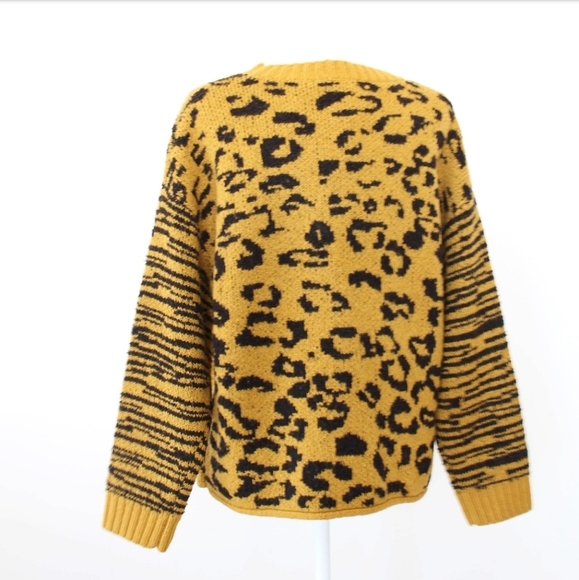 NWT FOR THE REPUBLIC LEOPARD SWEATER SIZE S - Picture 3 of 4